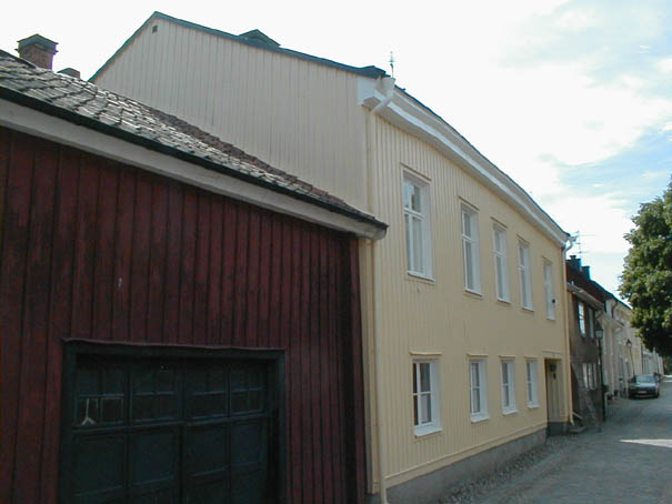 Oxenstjerna 5 husnr 2, bilden är tagen från Västralånggatan.