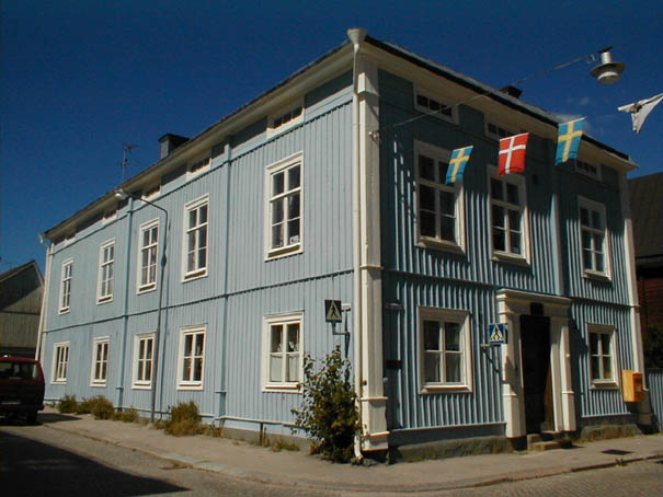Sämskmakaren 4 husnr 1, bilden är tagen i gatuhörnet Storgatan/Kapellgatan.