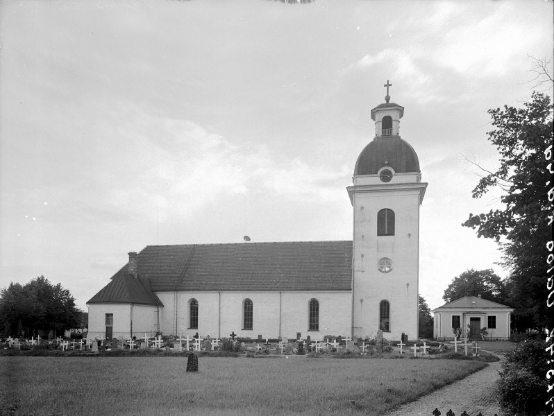 Valbo kyrka från norr