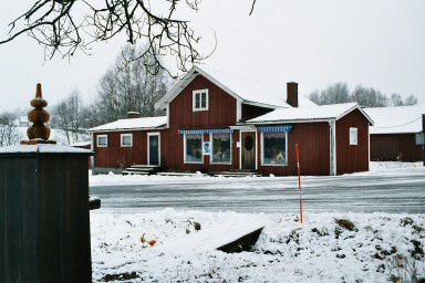Affär och källa vid Öreryds kyrka. Neg.nr. B963_048:08. JPG. 