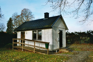Ekonomibyggnad vid Fägre kyrka. Neg.nr 04/262:16.jpg