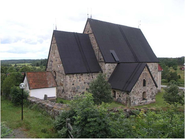 Roslags-Bro kyrka, från nordost. 