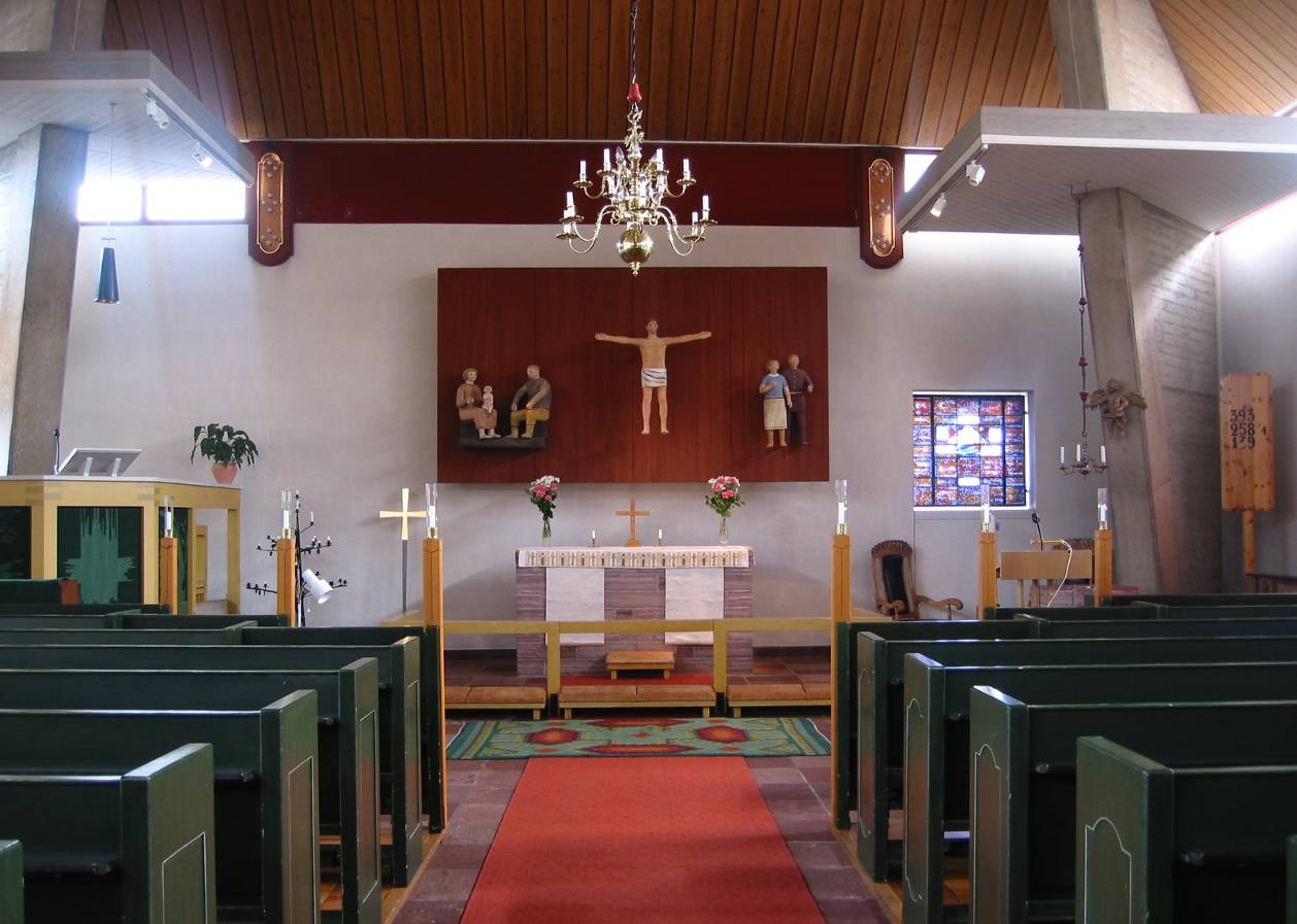 Aspeboda kyrka, interiör bild av kyrkorummet sett mot koret i öster.