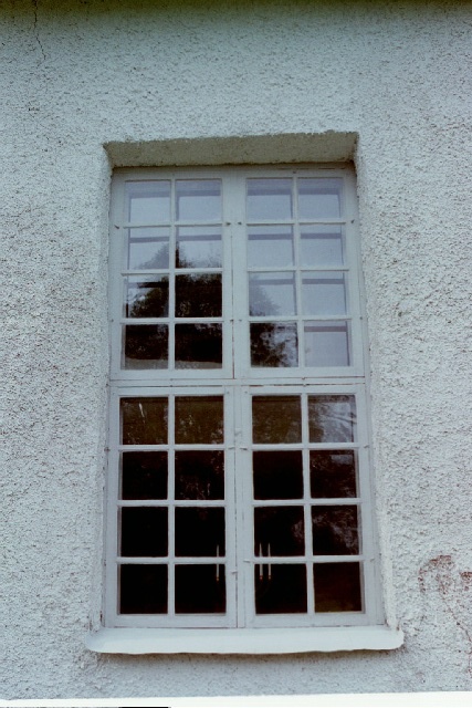 Solberga kyrka exteriör fönster. Negnr 01/268:36a