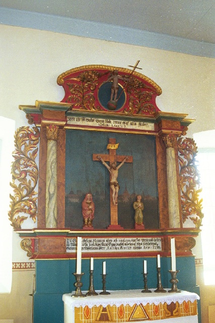 Ugglum kyrka interiör altaruppsats. Negnr 01/265:26