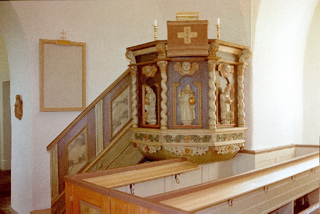 Skörstorps kyrka interiör predikstol. Negnr 01/278:15a