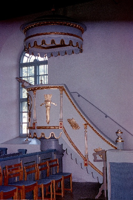 Slöta kyrka interiör predikstol och ljudtak. Negnr 01/276:6