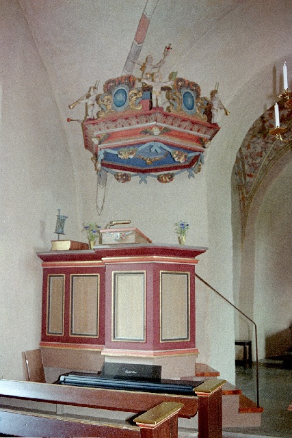 Kinneveds kyrka interiör predikstol. Negnr 01/274:15a
