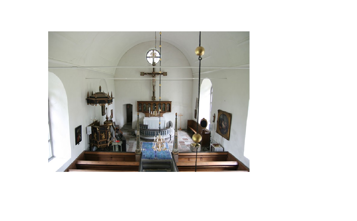 Vy över kyrkorummet från orgelläktaren. Rummet fick sin nuvarande utformning vid 1929 års restaurering. 