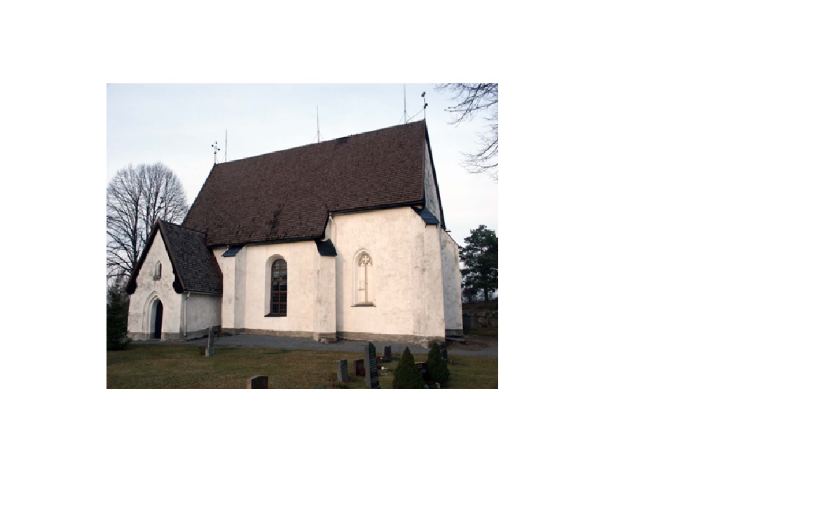 Kyrkan från söder. Det gotiska masverksfönstret i koret är ursprungligt 
men igenmurat från insidan. 
