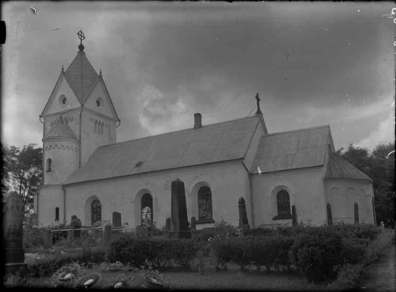 Baldringe kyrka från sydöst
