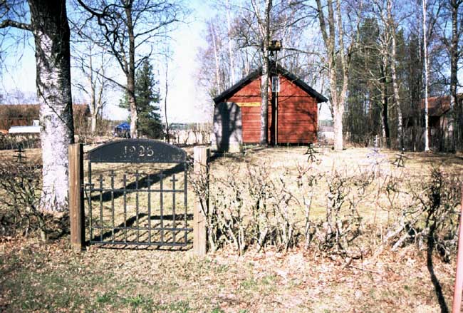Den gamla kyrkplatsen vid Segerstads byn.