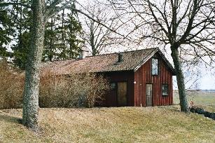 Ekonomibyggnad sydöst om Örslösa kyrka. Neg.nr 03/155:08