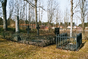 Otterstads kyrka.  Kyrkogården  söder om landsvägen. Neg.nr. 03/124:16 