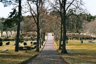 Nya delen av Otterstads kyrkogård  söder om landsvägen. Neg.nr. 03/124:12 