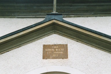 Trässbergs kyrka, inskription över sydportal. Neg.nr 03/172:19.jpg