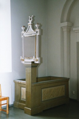 Trässbergs kyrka, korbänk med nummertavla. Neg.nr 03/171:17.jpg