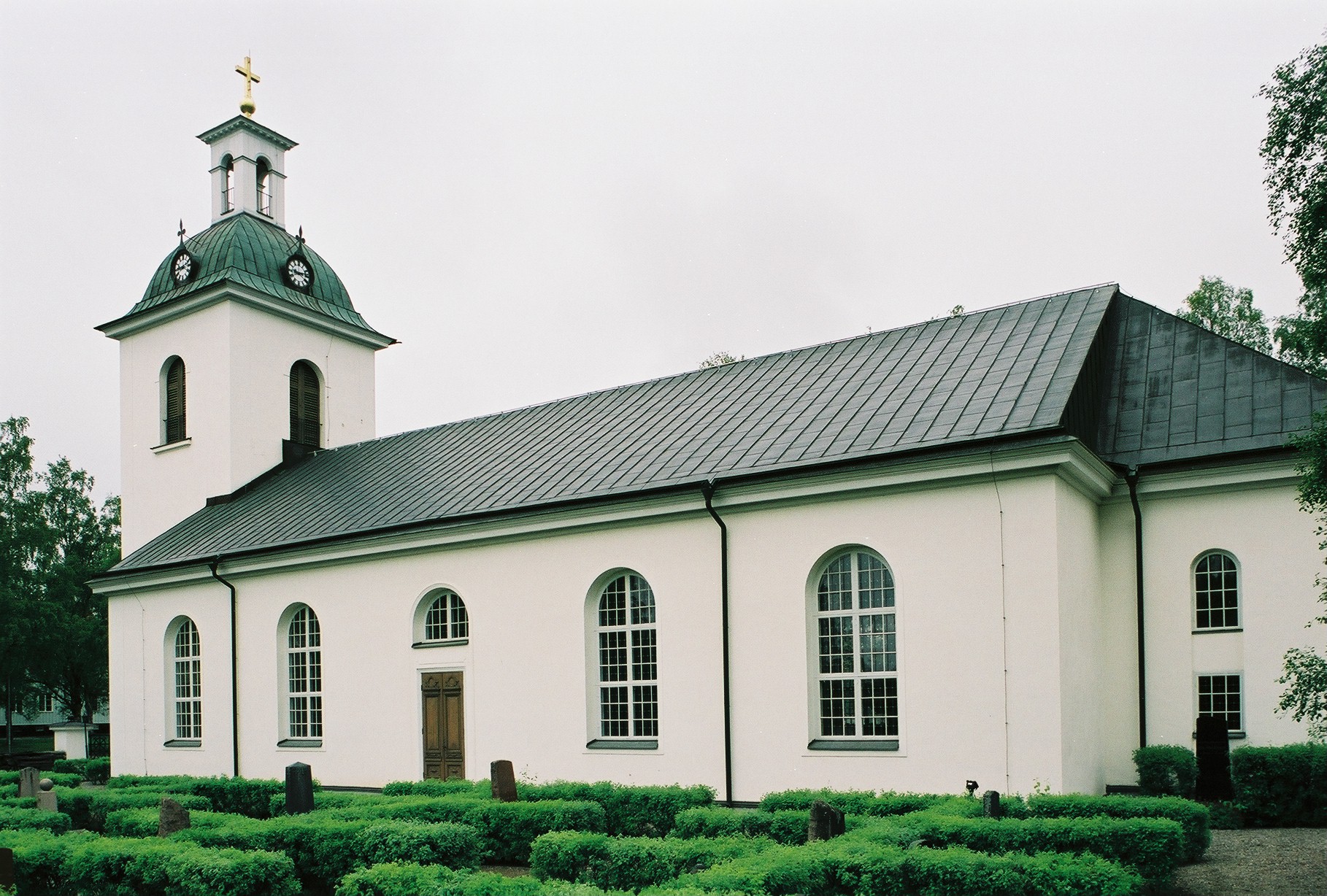 Ströms kyrka, exteriör, södra fasaden/långhuset.

Bilderna är tagna av Martin Lagergren & Emelie Petersson, bebyggelseantikvarier vid Jämtlands läns museum, i samband med inventeringen, 2004-2005.
