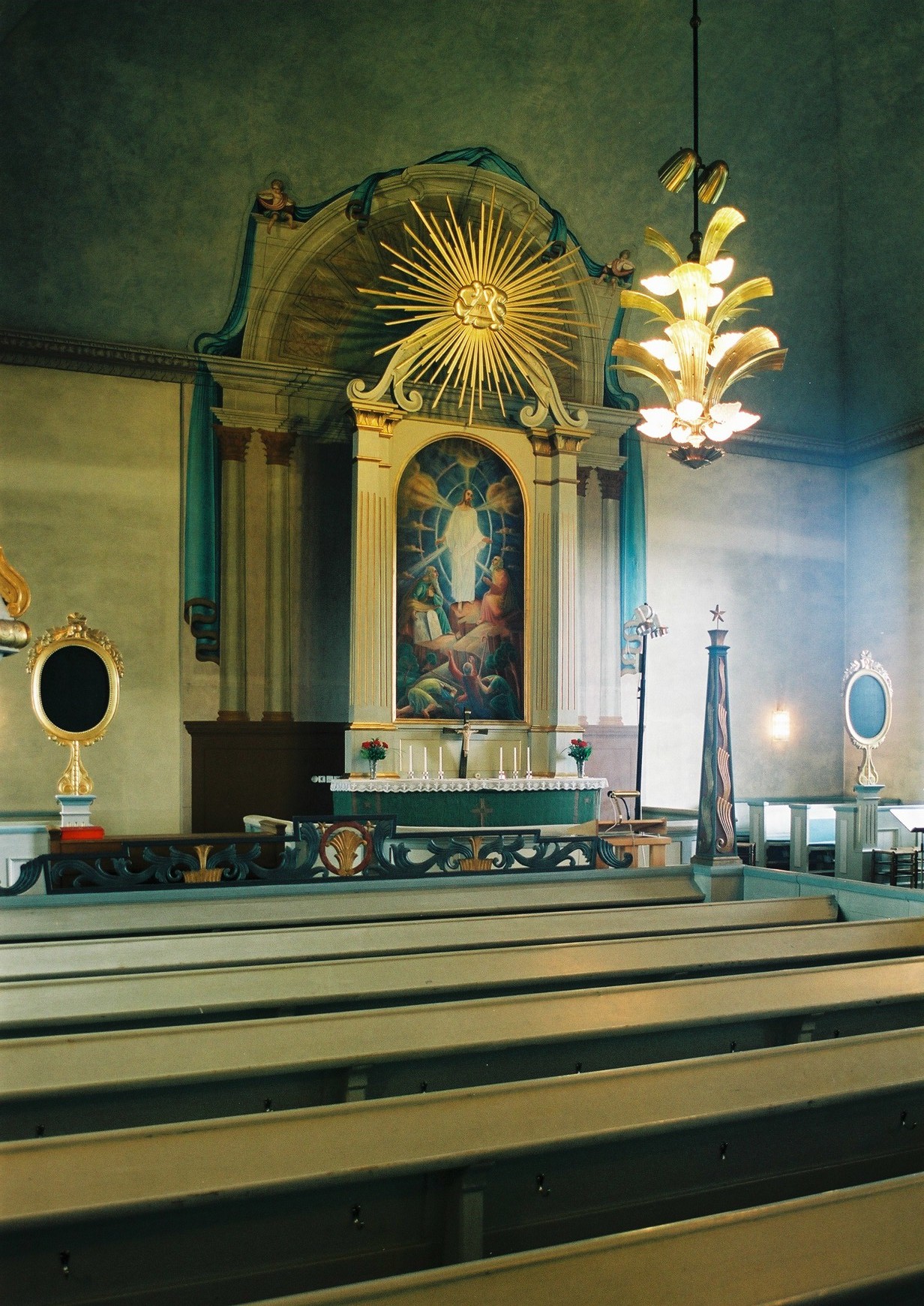 Ströms kyrka, interiör, kyrkorummet mot koret. 

Bilderna är tagna av Martin Lagergren & Emelie Petersson, bebyggelseantikvarier vid Jämtlands läns museum, i samband med inventeringen, 2004-2005.