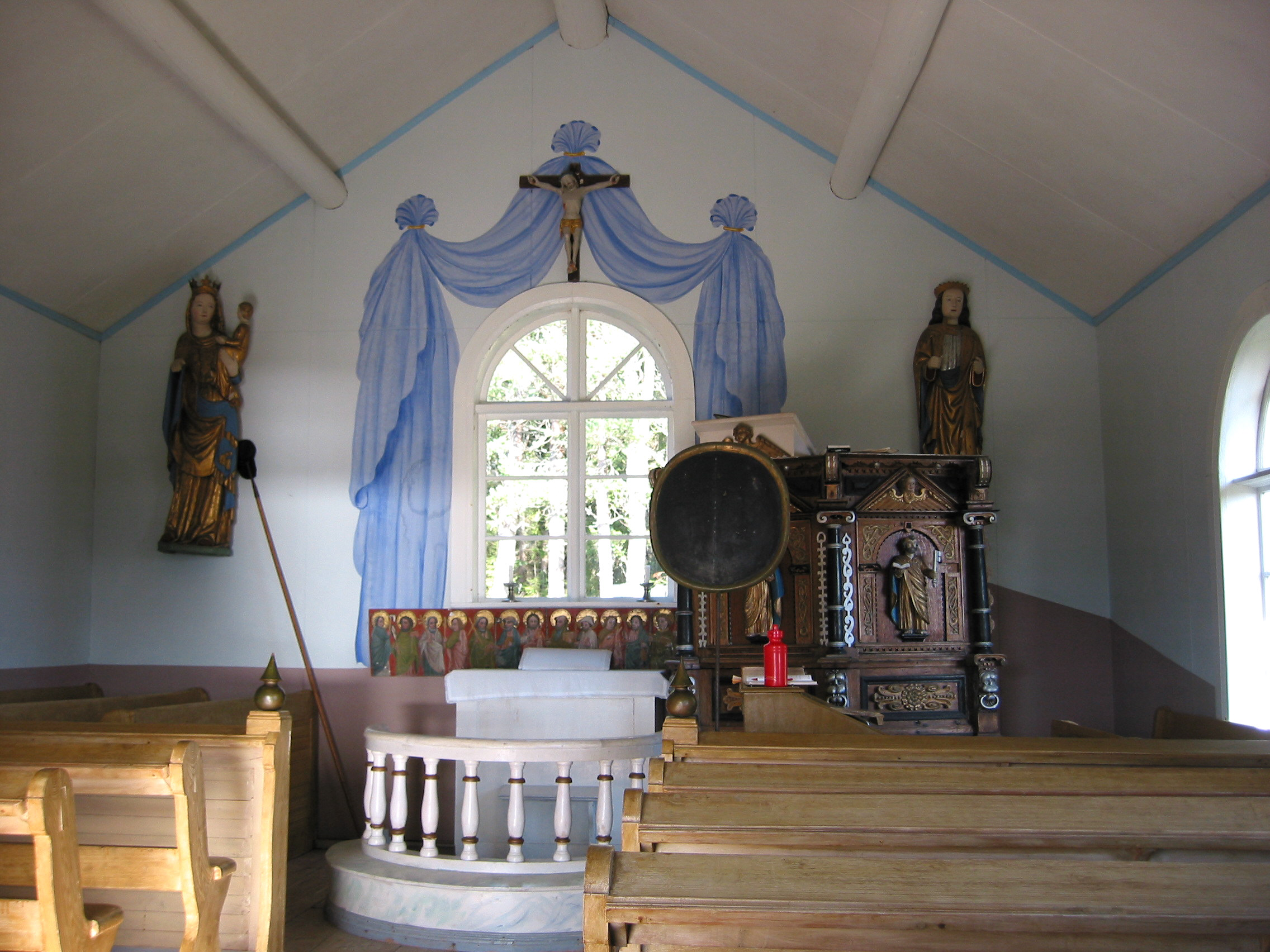 Grunnans kapell, interiör, vy mot koret från väster. 