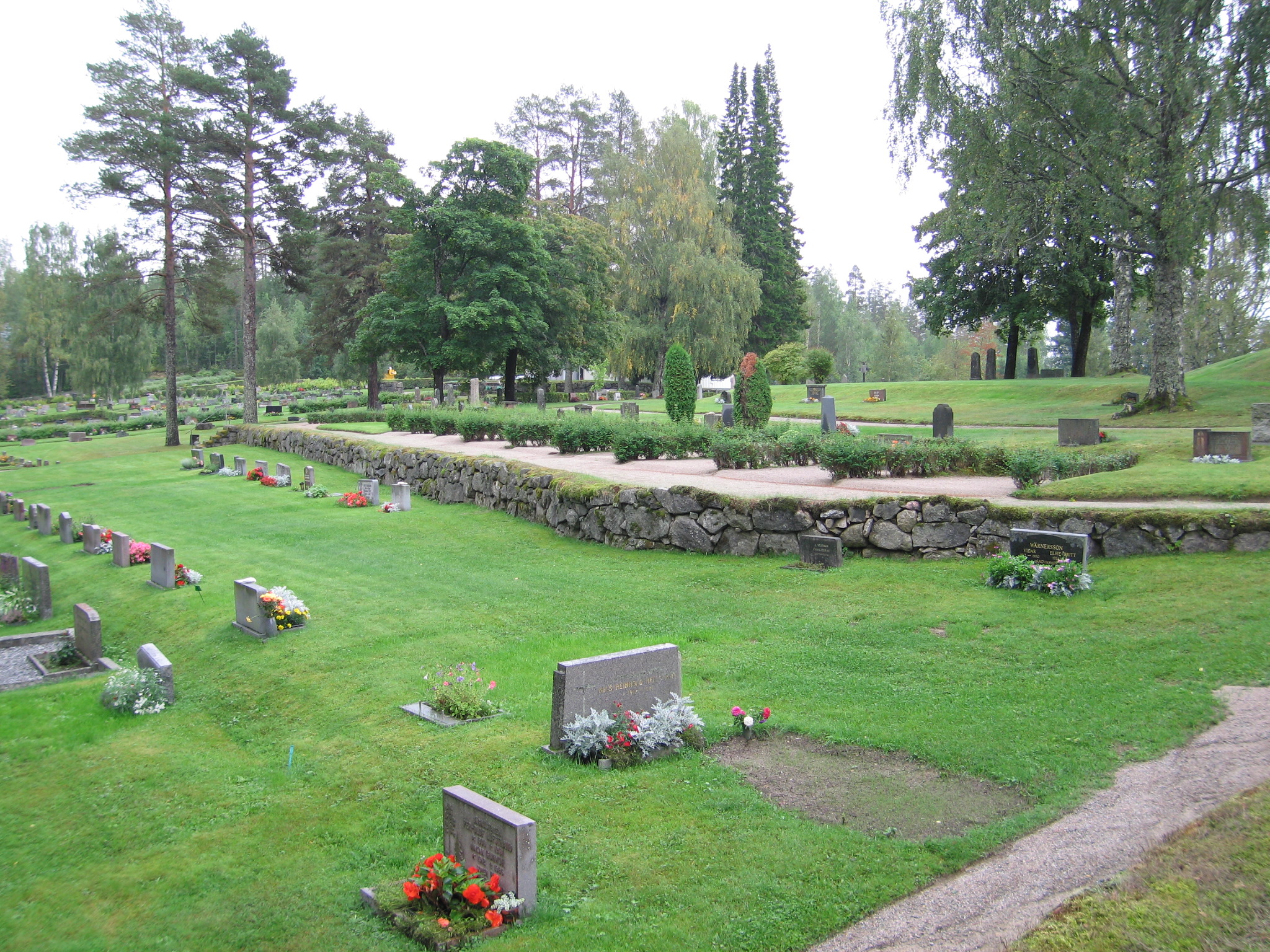 Björna Kyrkas kyrkogård, 28 kvarteret.