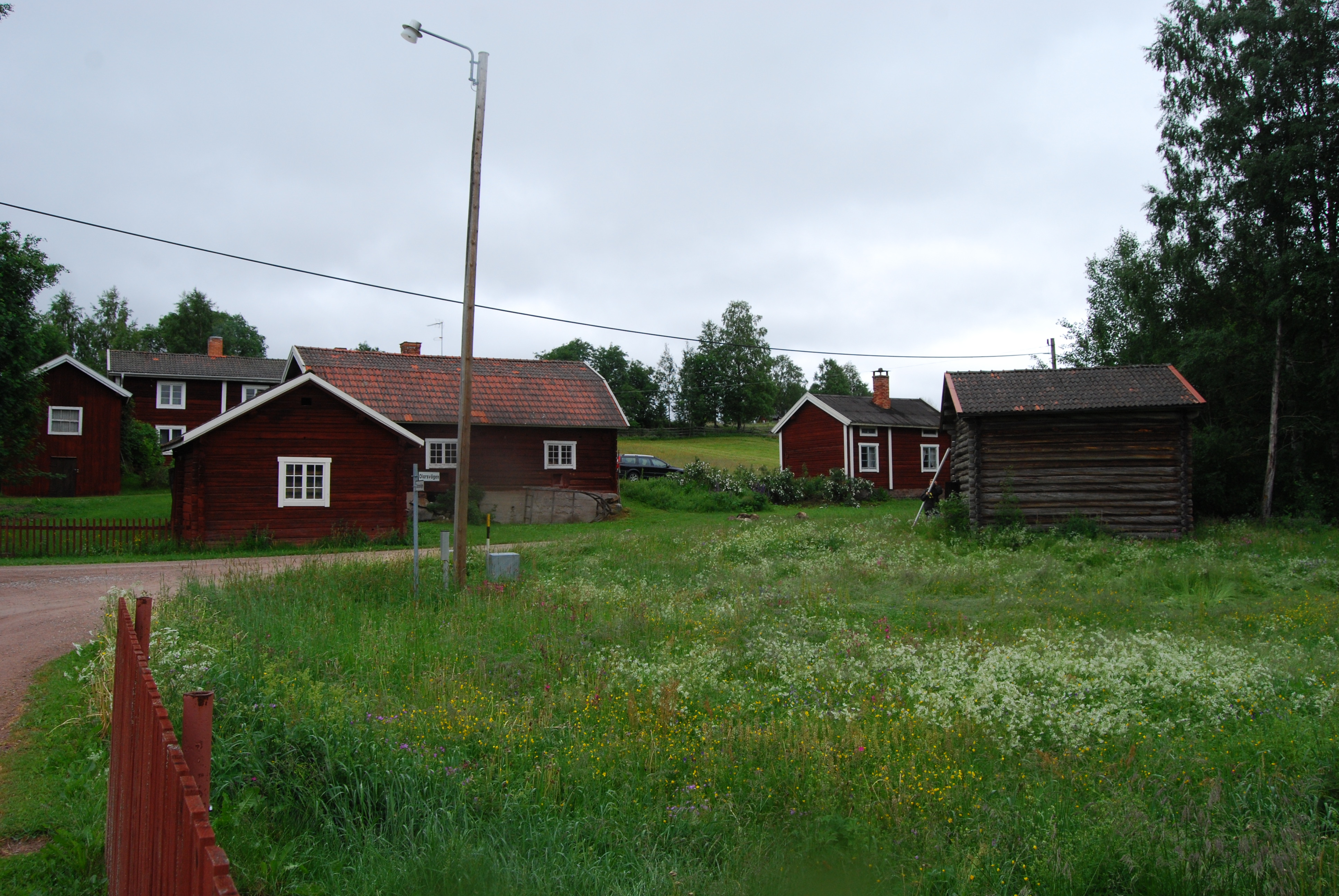 Ria tillhörande Klockargården i Bingsjö. Rian syns till höger i bild.