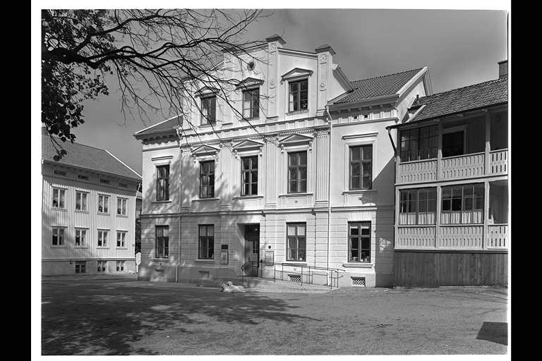 Marstrands rådhus, södra fasaden.