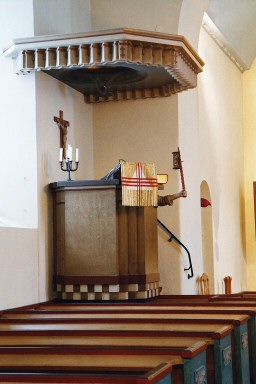 Predikstol från 1940 i Vists kyrka. Neg.nr. B963_022:23. JPG.