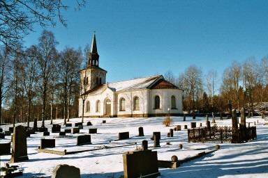 Fänneslunda-Grovare kyrka och kyrkogård sett från sydost. Neg.nr. B963_008:02. JPG. 