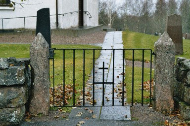 Norra ingången till Kölaby kyrkogård. Neg.nr. B963_016:18. JPG. 