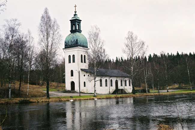 Rydboholms kyrka sedd från väster. 