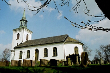 Äspereds kyrka sedd från sydöst.