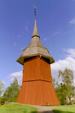 Klockstapeln i Brämhults kyrka uppfördes 1745.