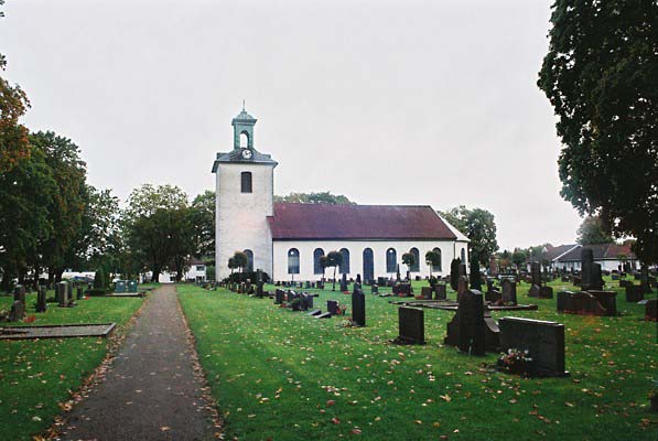 Svenljunga kyrka sedd från söder 