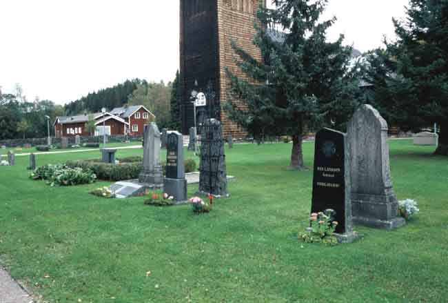 Norra Ny kyrka, kyrkogården.