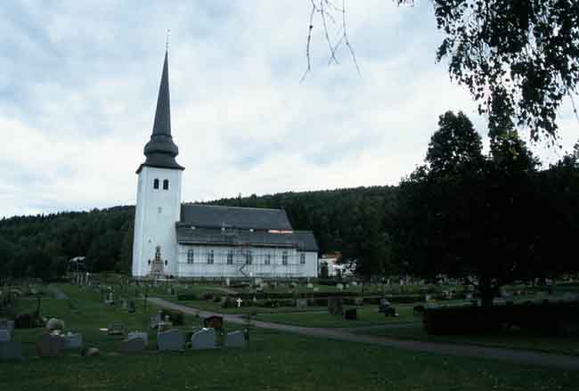 Dalby kyrka från sydost.