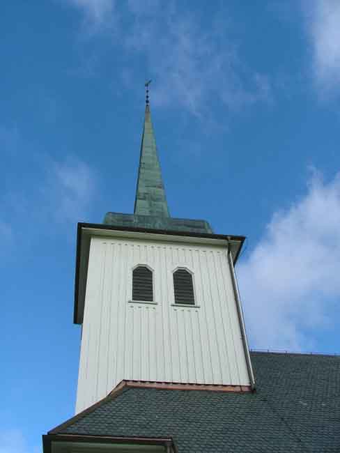 Nyskoga kyrka, tornet från s.