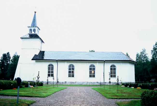 Södra Finnskoga kyrka från söder.