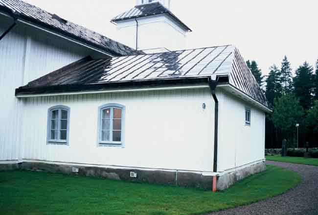 Södra Finnskoga kyrka, sakristia utbyggd som korsarm i norr, från no.