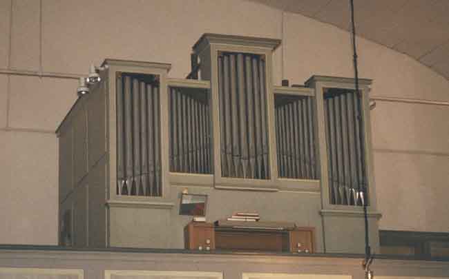 Västläktaren med orgelfasaden.