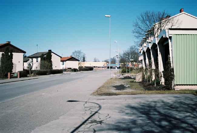 Karlbergskyrkan, exteriört, gatuvy mot Karlbergsskolan.
