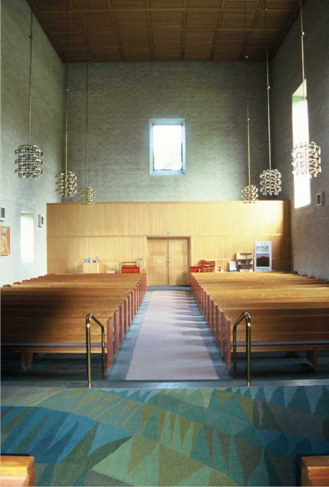 Kyrkorummet från koret.