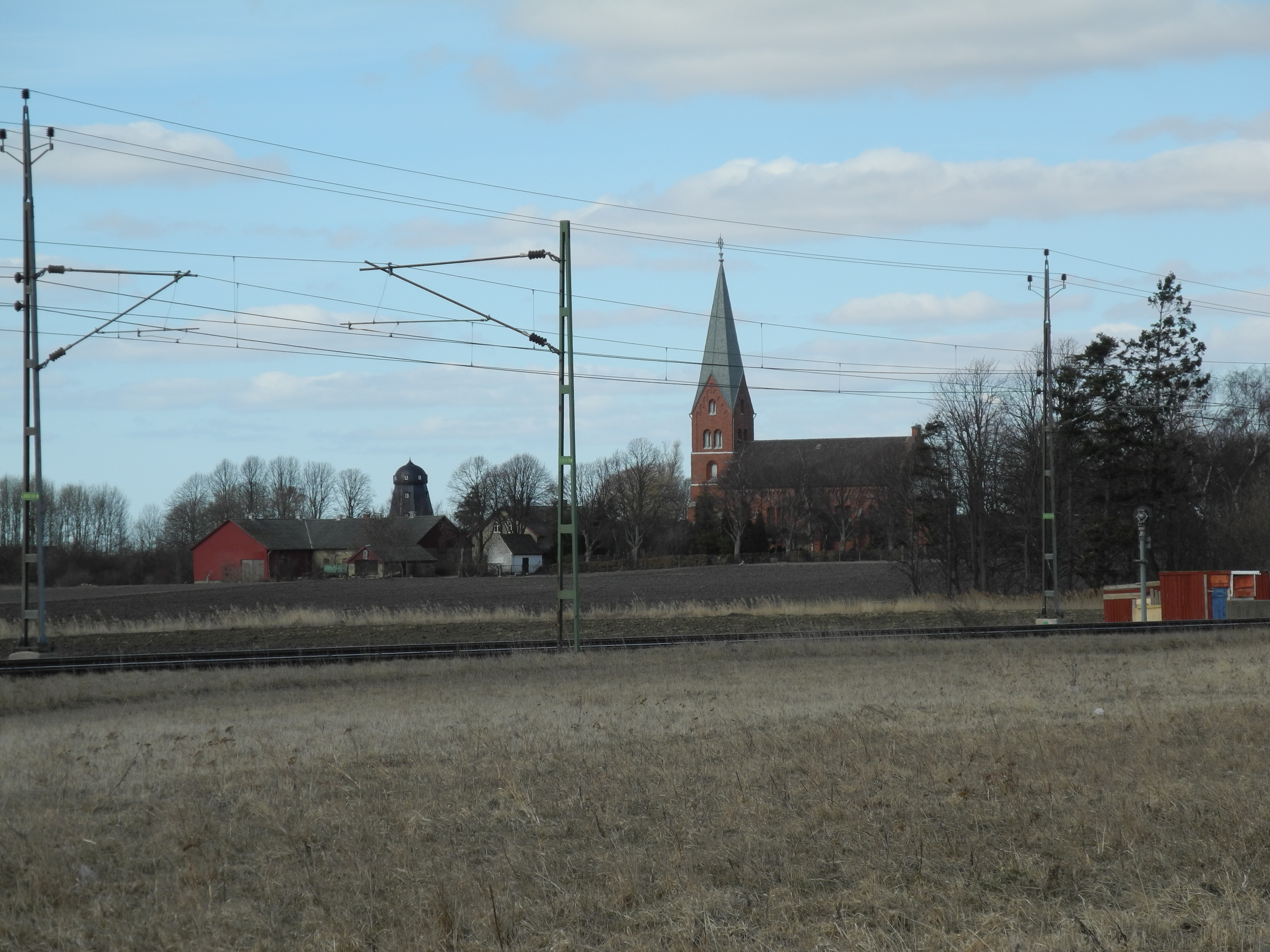 Flädie kyrka från sydost.