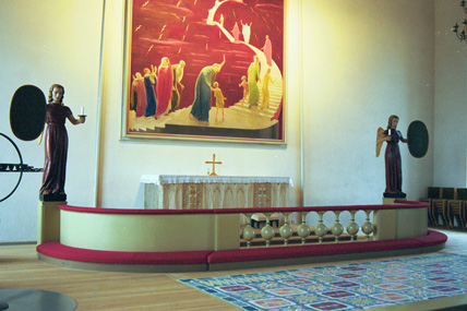 Del av koret med altarringen.