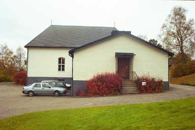 Limmareds kyrka och församlingshem, från S.
