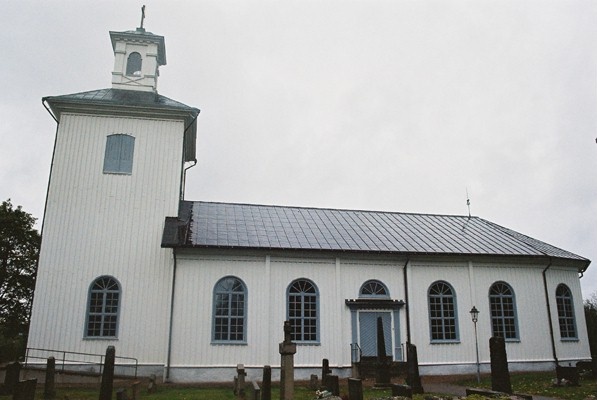 Sjötofta kyrka sedd från söder.
