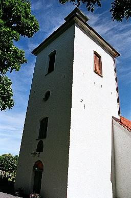 Tornet i väster på Berghems kyrka.