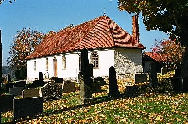 Hajoms kyrka sedd från sydöst.