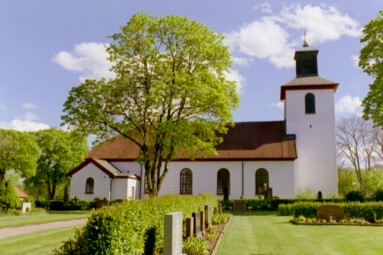 Norra sidan av Bredareds kyrka.
