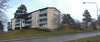 SAK01248 
Stockholm, Sätra, Hållsätra 8, Hållsätrabacken 9-27 (udda Nr) från nv. 

Vy från nordväst, till höger den inre gårdens sydvästra del. 

